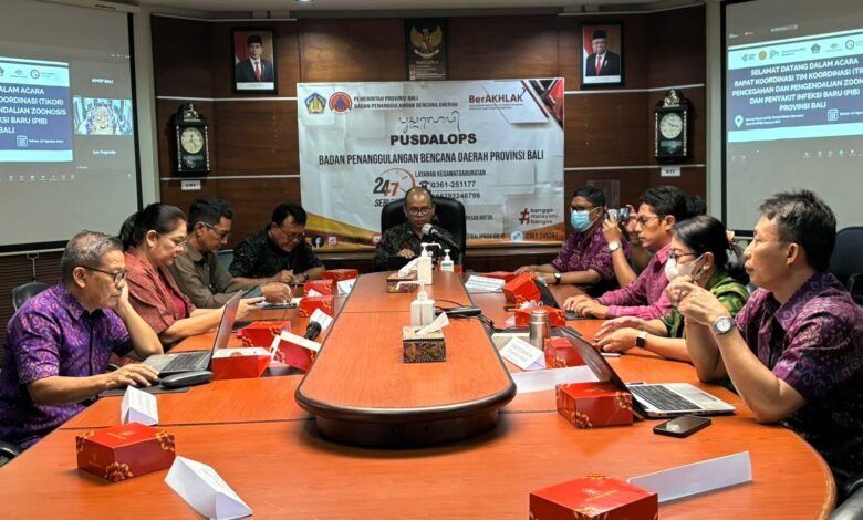 Suasana rapat Tim Koordinasi Daerah, Pencegahan dan Pengendalian Zoonis Penyakit Infeksi Baru (PIB) Provinsi Bali di BPBD Provinsi Bali, Selasa (27/8/2024)