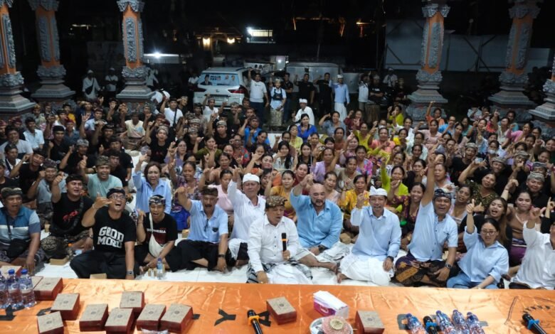 Calon Gubernur Bali, Made Muliawan Arya alias De Gadjah, disambut meriah ratusan anak muda milenial dan Gen Z saat kampanye perdana di Banjar Wani, Kecamatan Kerambitan, Tabanan, Sabtu (28/9/2024). (Ist)