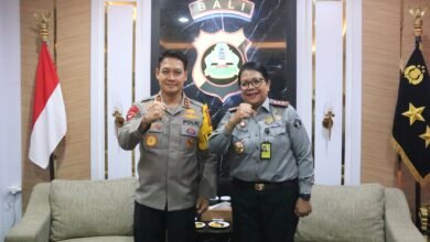 Kakanwil Kemenkumham Bali, Pramella Yunidar bersama Kepala Kepolisian Daerah (Kapolda) Bali, Irjen. Pol. Daniel Adityajaya, di Mapolda Bali pada Senin (7/10/2024)