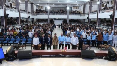 Pasangan calon (paslon) nomor urut 1 Made Muliawan Arya dan Putu Agus Suradnyana (Mulia-PAS) menghadiri Uji Publik terhadap visi dan misi calon Gubernur dan Wakil Gubernur Bali di Auditorium Widya Sabha Unud, Kampus Bukit Jimbaran, Badung, Kamis, (10/10/2024).  (ist)