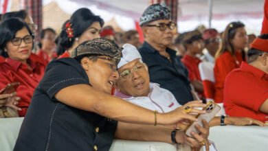 Pasangan calon (Paslon) Gubernur dan Wakil Gubernur Bali nomor urut 2 Wayan Koster dan I Nyoman Giri Prasta (Koster-Giri) berjanji bakal membawa petani holtikultura Tabanan naik kelas. (Ist)