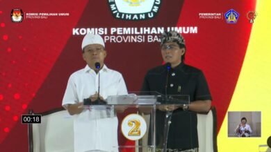 Pasangan calon (paslon) Gubernur dan Wakil Gubernur Bali nomor urut 2 Wayan Koster dan I Nyoman Giri Prasta (Koster-Giri) tampil apik dalam Debat Terbuka Perdana Pilkada Bali 2024 yang berlangsung Rabu (30/10/2024) malam di Denpasar.