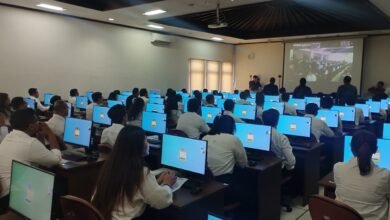 Kementerian Hukum dan HAM (Kemenkumham) bersama Badan Kepegawaian Nasional (BKN) menggelar Computer Assisted Test (CAT) Seleksi Pengangkatan Calon Notaris 2024 secara serentak, Rabu (2/10/2024) di 35 titik lokasi Kantor Regional I-XIV dan Unit Pelaksanan Teknis BKN yang tersebar di seluruh Indonesia. (red)