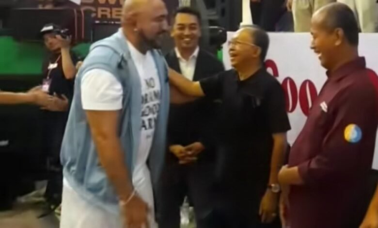 Dua kontestan Pilkada Bali 2024 Made Muliawan Arya alias De Gadjah serta Wayan Koster berjanji membenahi infrastruktur olahraga di Bali. (TikTok/BaliTopik)