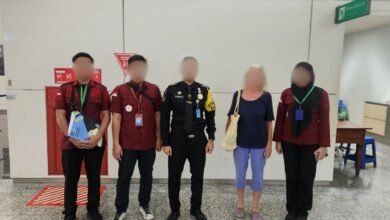 WNA (Warga Negara Asing) asal Swiss berinisial HED (74) Dideportasi oleh Pihak Imigrasi Singaraja pada Jumat (8/11/2024) karena Overstay 275 hari.