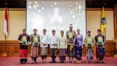 Yayasan Tri Hita Karana (THK) menyelenggarakan THK Award 2024 di Ruang Kertha Gosana, Pusat Pemerintahan Kabupaten Badung, Kamis (19/12/2024). Acara ini memberikan penghargaan kepada hotel, objek wisata, dan perusahaan yang menerapkan nilai-nilai Tri Hita Karana dalam operasional mereka. (Dok/ist).