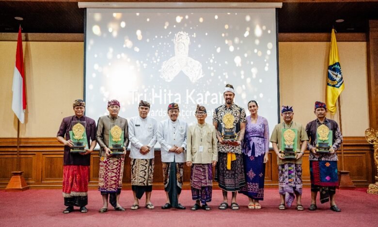 Yayasan Tri Hita Karana (THK) menyelenggarakan THK Award 2024 di Ruang Kertha Gosana, Pusat Pemerintahan Kabupaten Badung, Kamis (19/12/2024). Acara ini memberikan penghargaan kepada hotel, objek wisata, dan perusahaan yang menerapkan nilai-nilai Tri Hita Karana dalam operasional mereka. (Dok/ist).