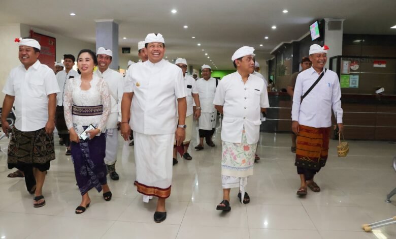 Rumah Sakit Jiwa Provinsi Bali kini resmi berganti nama menjadi RS Jiwa Manah Shanti Mahottama. Pergantian nama ini diresmikan oleh Penjabat (Pj) Gubernur Bali, S.M. Mahendra Jaya, pada acara yang berlangsung di Aula RSJ Bangli, Selasa (24/12/2024). (Dok/ist).