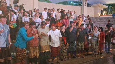 Suasana Tos Arak dalam Perayaan Hari Arak Bali ke-3 yang digelar di Garuda Wisnu Kencana (GWK) Bali dengan tajuk "Arak Bali For The World", Rabu (29/1/2025). (Dok/Rahma).