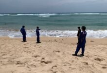 Seorang warga negara asing (WNA) tanpa identitas ditemukan mengambang di Pantai Hotel Grand Hyatt Nusa Dua, kawasan ITDC, Kelurahan Benoa, Kuta Selatan, pada Kamis (6/2/2025) sekitar pukul 11.20 WITA. (Dok/ist).