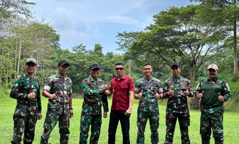 Kepala Lembaga Pemasyarakatan (Lapas) Kelas IIA Jember, RM. Kristyo Nugroho, melakukan kunjungan ke Markas Brigadir Infanteri (Brigif) 9/Dharaka Yudha/2 Kostrad di Jember, Kamis (13/3/2025). (Dok.istimewa).