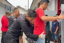 Lembaga Pemasyarakatan (Lapas) Kelas IIA Jember kembali menggelar razia di blok hunian sebagai langkah deteksi dini gangguan keamanan dan ketertiban, Minggu (16/3/2025). (Dok.istimewa).