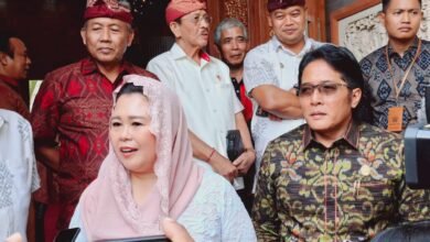 Ketua Umum FPTI Yenny Wahid (kiri), Wakil Gubernur Bali Giri Prasta (kanan). (Dok: Rahma)