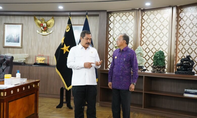 Menteri Imigrasi dan Pemasyarakatan (IMIPAS) RI Agus Adrianto dan Gubernur Bali Wayan Koster di Jakarta pada Selasa (23/9/2025). (dok.istimewa)