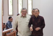 Gubernur Bali Wayan Koster menerima kunjungan kerja Wakil Menteri Perumahan dan Kawasan Permukiman RI, Fahri Hamzah, di Gedung Kertha Sabha, Denpasar, Jumat (3/10/2025). (dok.istimewa)
