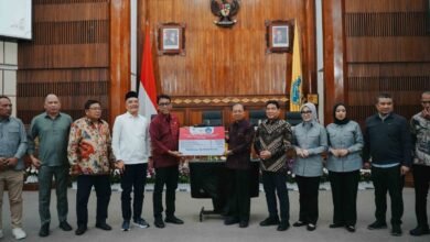 Gubernur Bali, Wayan Koster, menerima kunjungan kerja Komisi VIII DPR RI pada masa reses Persidangan I Tahun Sidang 2025–2026 di Denpasar. (dok.istimewa)