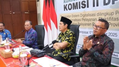 Gubernur Bali Wayan Koster menerima Kunjungan Kerja (Kunker) Spesifik Komisi II DPR RI di Aula Kanwil ATR/BPN Provinsi Bali, Renon, Rabu (18/9/2025). (dok.istimewa)