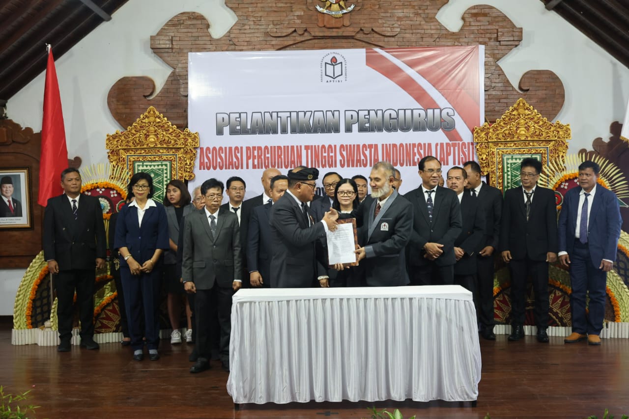 Suasana pelantikan APTISI Bali, Jumat (9/1/2026). (Dok. Istimewa)