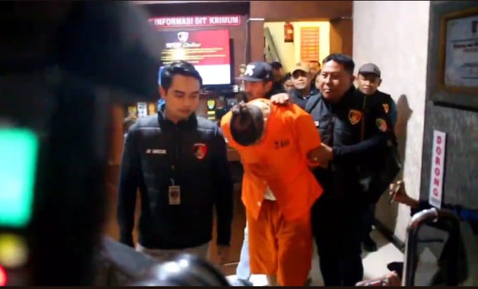 Costinel Cosmin Zuleam (33), buronan Interpol yang masuk daftar paling dicari di Eropa, berhasil ditangkap tim gabungan aparat di wilayah Kota Denpasar, Bali. (dok.Indira)