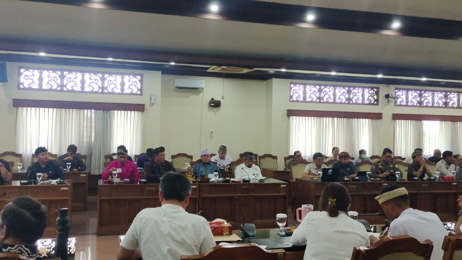 Suasana RDP terkait kawasan mangrove Tahura Ngurah Rai, Kamis (29/1/2026). (Dok. Istimewa)