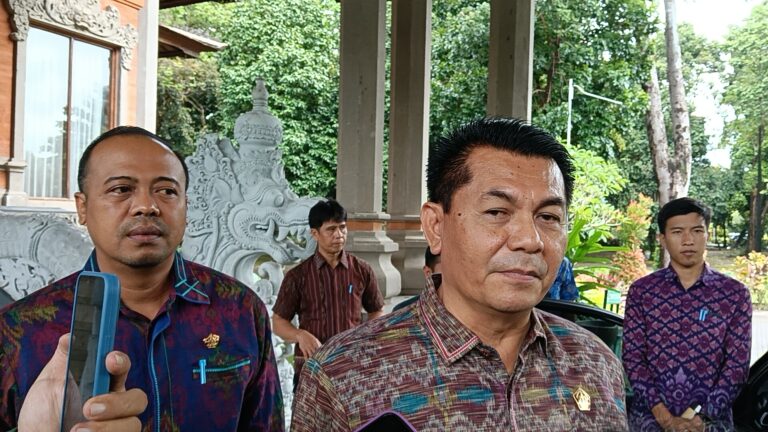 Ketua DPRD Bali Dewa Made Mahayadnya. (Dok. Realitas Bali)