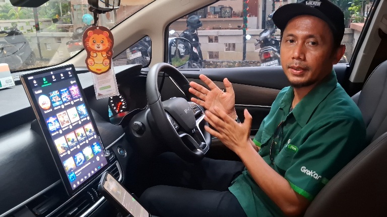 Khairullah (48), driver GrabCar Premium di Bali. (dok.Rahma)