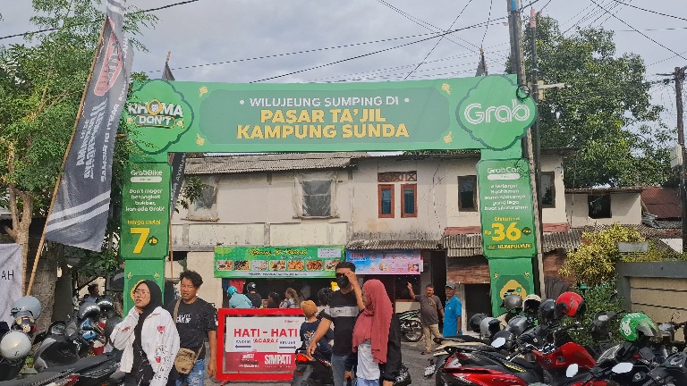 Pasar Takjil Kampung Sunda. (dok.Rahma)
