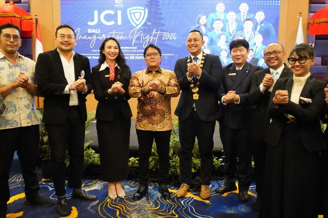 Kehadiran Wakil Gubernur Bali I Nyoman Giri Prasta dalam Inauguration Night JCI Bali 2026 yang digelar di Quest San Hotel Denpasar, Kamis (29/1/2026). (dok.istimewa)