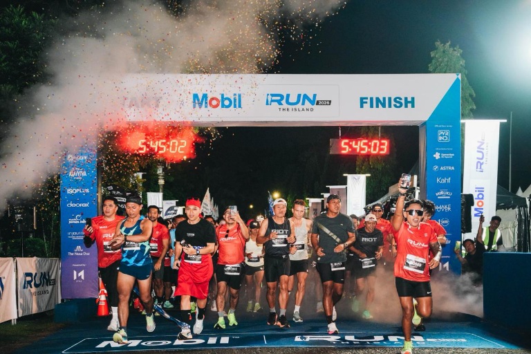Event lari perdana Mobil™ – Run the Island 2026 di kawasan Nusa Dua, Minggu (1/2/2026). (dok.istimewa)
