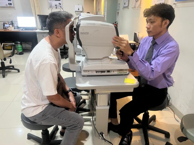 Pemeriksaan mata dalam rangka peringatan Pekan Glaukoma Sedunia (World Glaucoma Week) 2026 pada 8–14 Maret oleh JEC Group melalui JEC Bali @ Denpasar. (dok: istimewa)