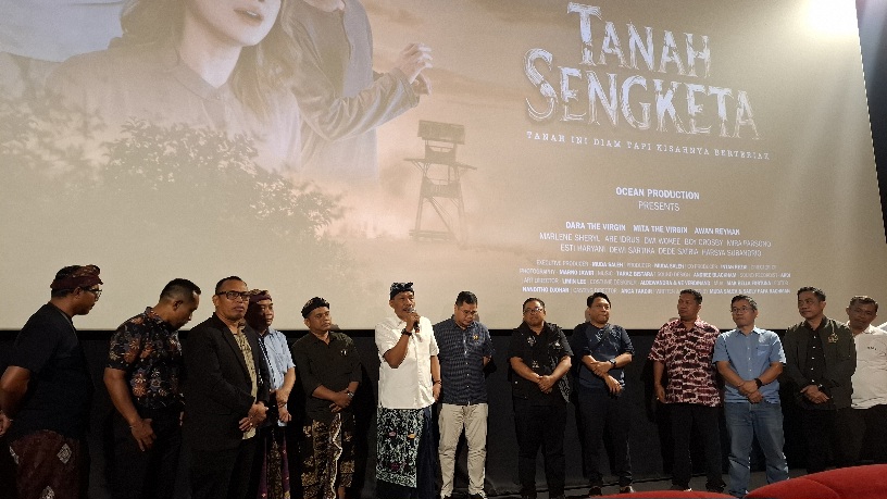 Kepala Kanwil BPN Provinsi Bali, Eko Priyanggodo saat memberikan kesan dan pesan film Tanah Sengketa usai nonton bareng yang berlangsung di Cinepolis Sidewalk Jimbaran, Kabupaten Badung, Kamis (25/6/2026). (dok: Kirania)