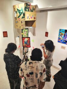 Suasana Pameran bertajuk Arka Umbara: Journey Through The New Dawn yang berlangsung di TAT Art Space, Denpasar. (dok: istimewa)