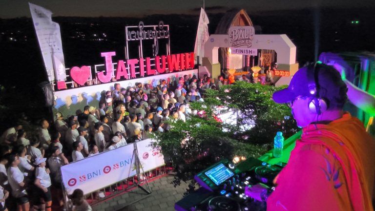 Bali Tourism Run yang digelar oleh Association of the Indonesian Tours and Travel Agencies atau Perkumpulan Perusahaan Perjalanan Wisata Indonesia (ASITA) Bali berkolaborasi dengan DTW Jatiluwih pada Minggu (21/6/2026) di Tabanan. (dok: istimewa)
