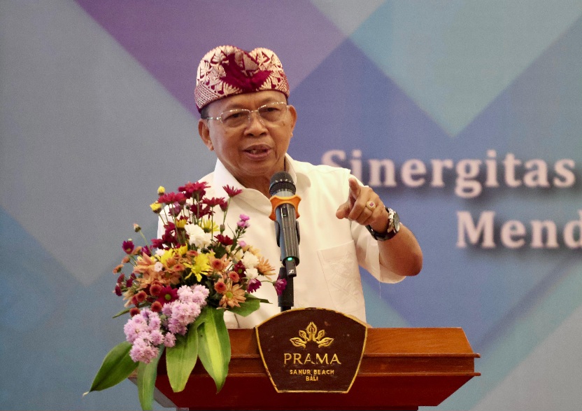 Gubernur Bali Wayan Koster dalam acara Musyawarah Provinsi (Musprov) XII Ikatan Nasional Konsultan Indonesia (INKINDO) Bali di Hotel Prama Sanur, Rabu (6/5/2026). (dok: istimewa)