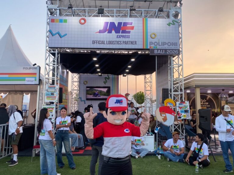 JNE sebagai Official Logistics Partner dalam gelaran konser POLIPONI "Si Paling Konser" di Gianyar, Bali, pada Sabtu (4/7/2026). (dok: istimewa)