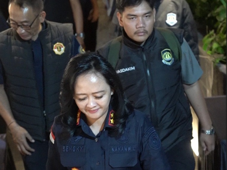 Kepala Kantor Wilayah Ditjen Imigrasi Bali, Felucia Sengky Ratna saat melakukan Satgas Patroli Keimigrasian Dharma Dewata. (dok: istimewa)