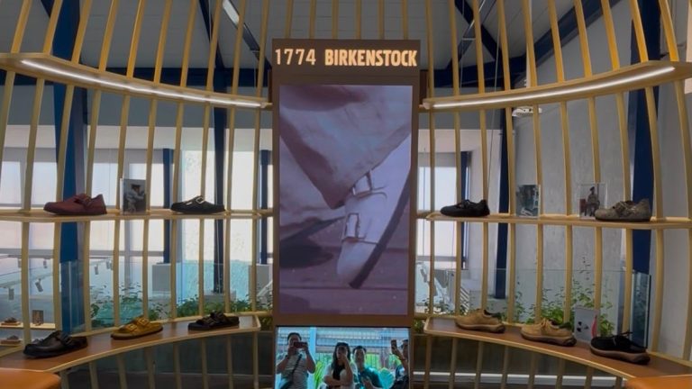 BIRKENSTOCK UMAH UBUD. (dok: redaksi)