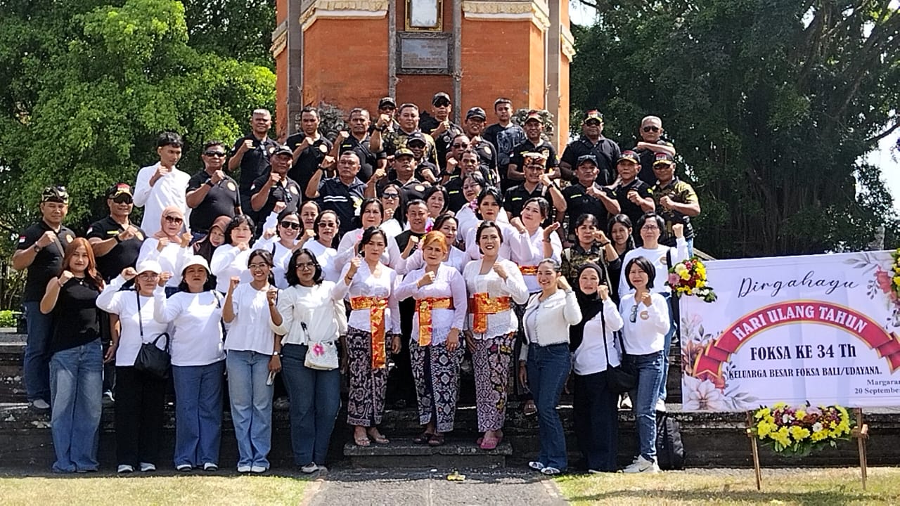 Foto bersama FOKSA Bali saat memperingati Hari Ulang Tahun (HUT) ke-34 di Taman Pujaan Bangsa (TPB) Margarana, Tabanan, Minggu (20/9/2026). (dok: Rahma)