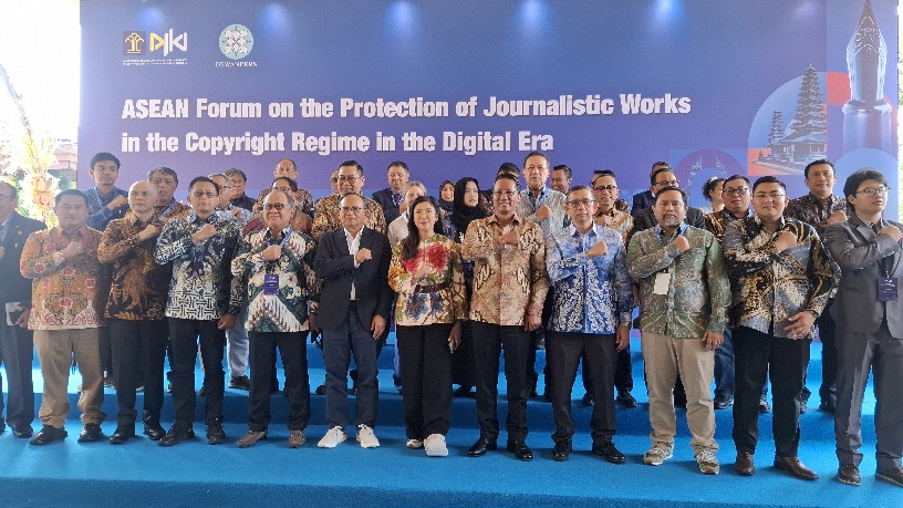 Foto bersama dalam ASEAN Forum on the Protection of Journalistic Works in the Copyright Regime in the Digital Era di The Patra Hotel, Bali, Sabtu (10/10/2026). (dok: Rahma)