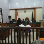 Suasana sidang kelima perkara narkotika dengan terdakwa RU di Pengadilan Negeri (PN) Denpasar, Kamis (8/10/2026). (dok: redaksi)