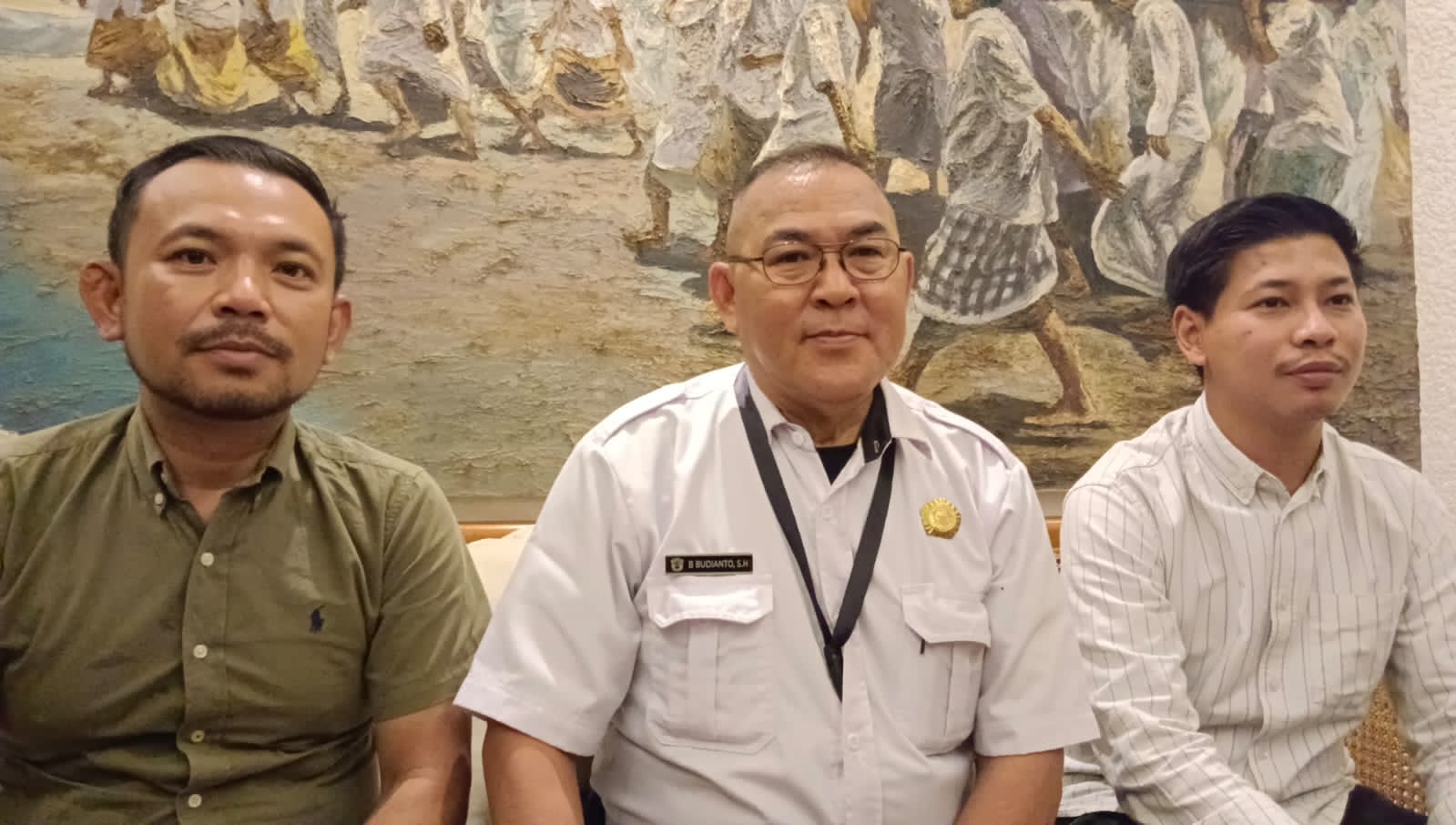 Bramana Budianto bersama perwakilan PT Satu Properti dan PT Reyland Property. (Dok. RealitasBali)